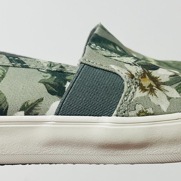 Keds Women's Clipper Slip-on Sneakers in Sage, Size 6 - Picture 7 of 11